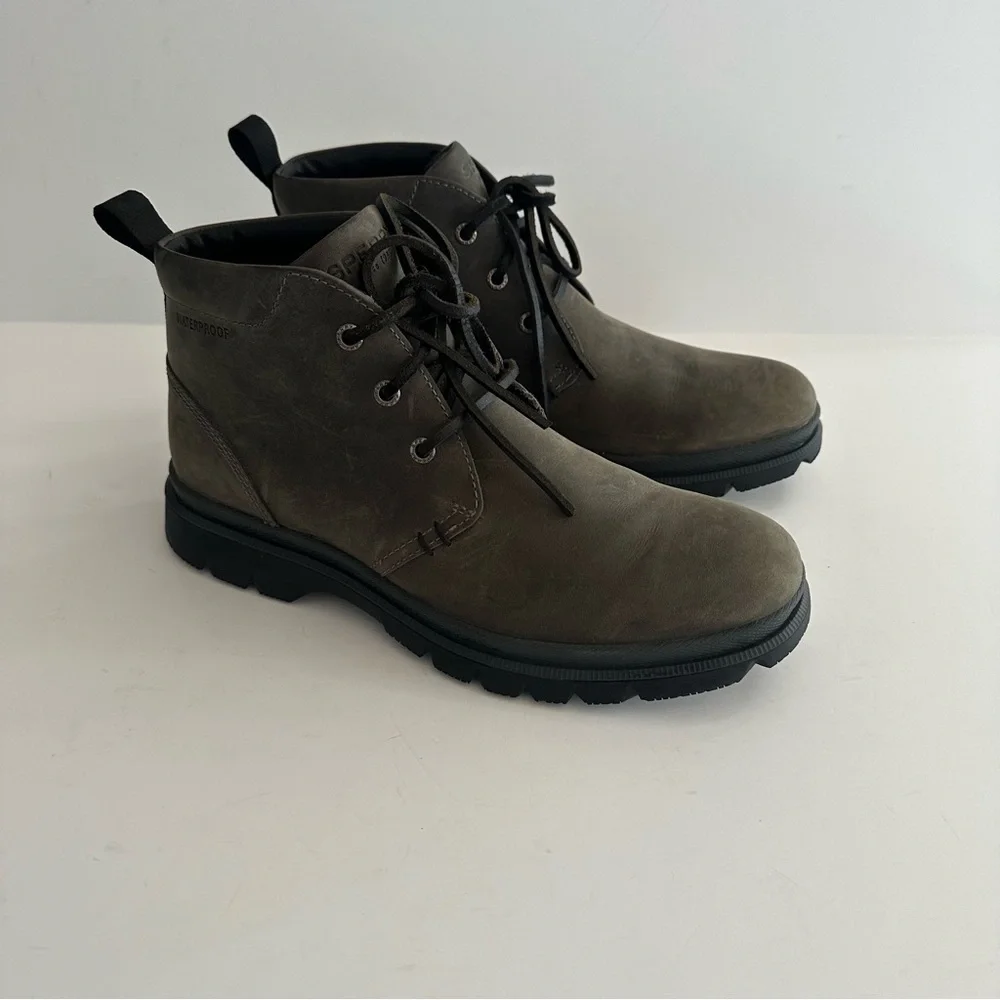 Sperry Men's Watertown Chukka Boots in Gray